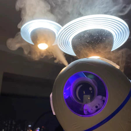 Umidificador de Ar Astronauta 220ml Luz LED Colorida Pulverizador De Névoa USB